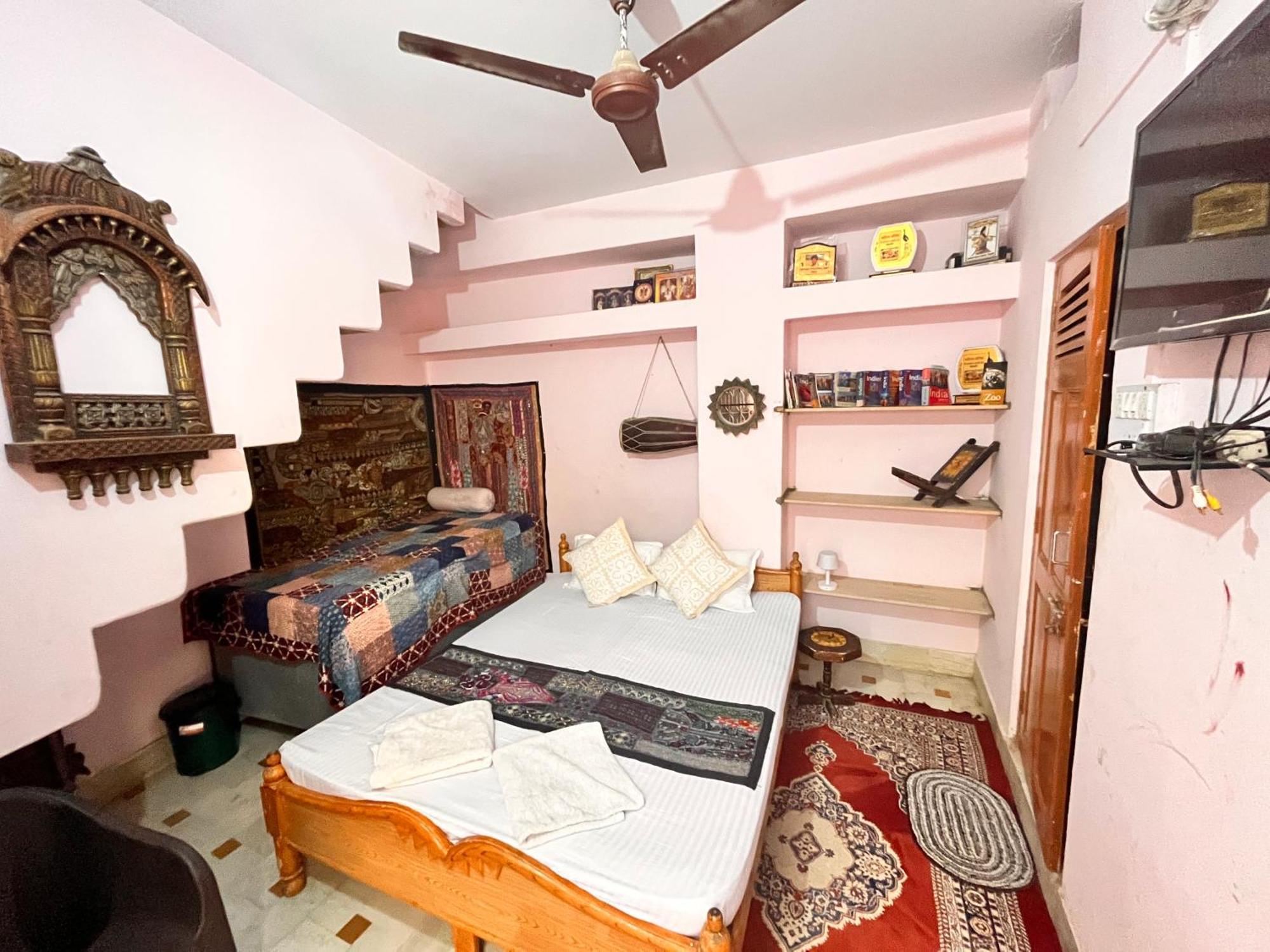 Hostel Marigold Home Stay Jaisalmer Esterno foto